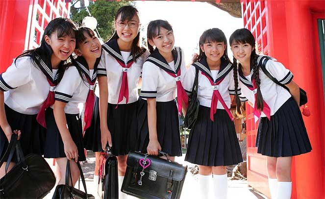 Японские школьники